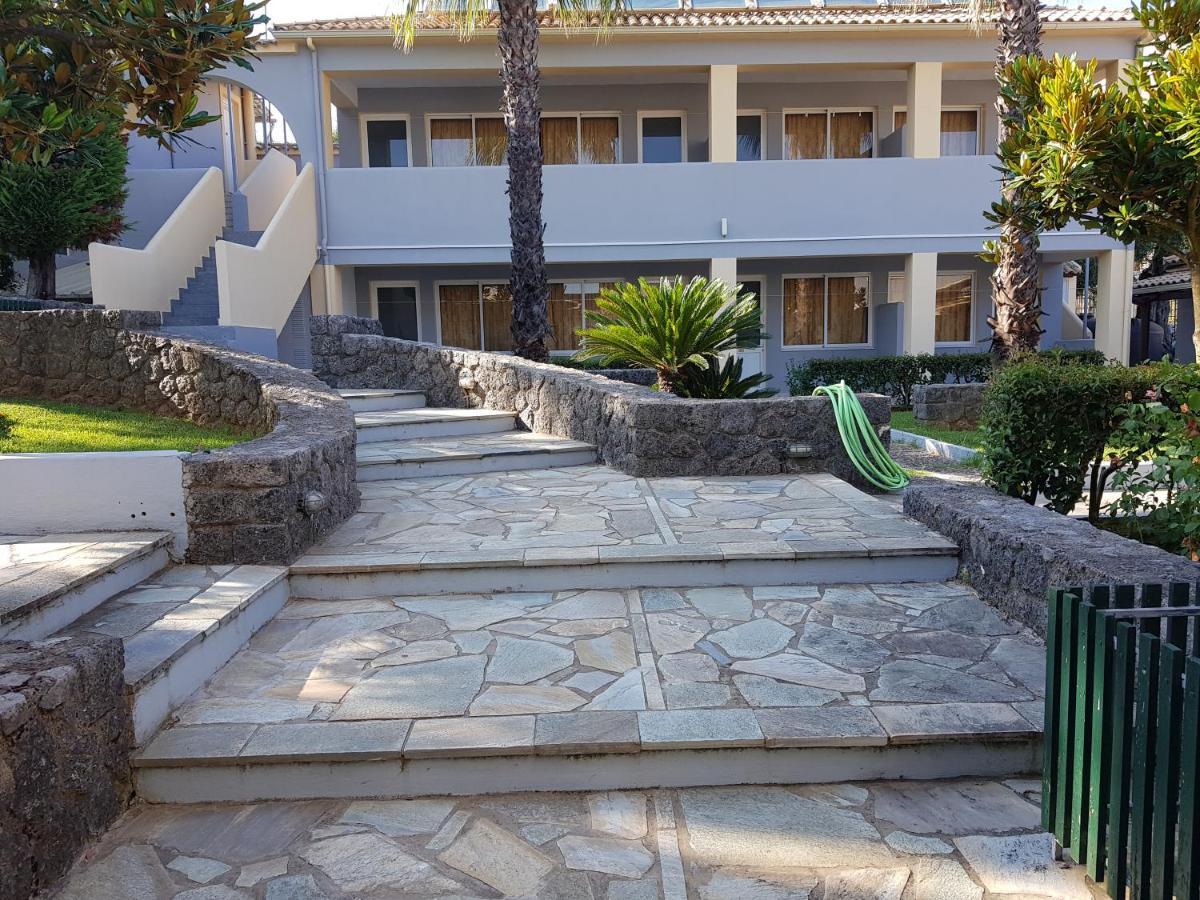 Asteraki Aparthotel Гоувия Экстерьер фото