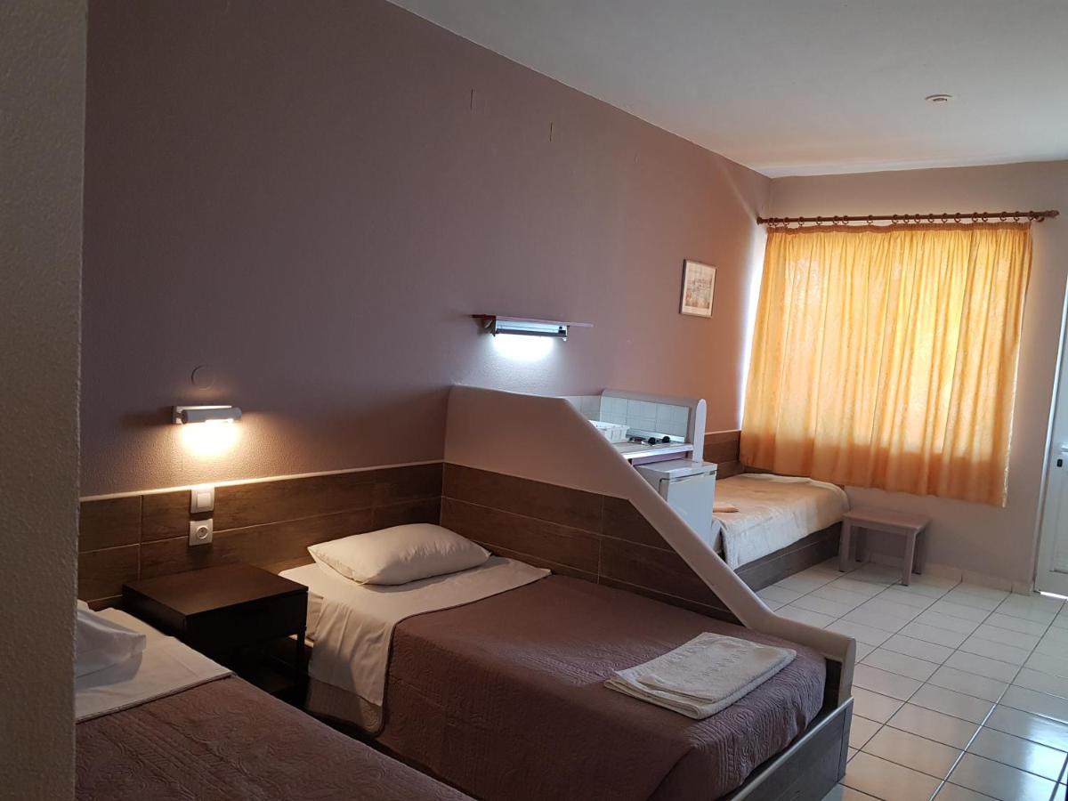 Asteraki Aparthotel Гоувия Экстерьер фото