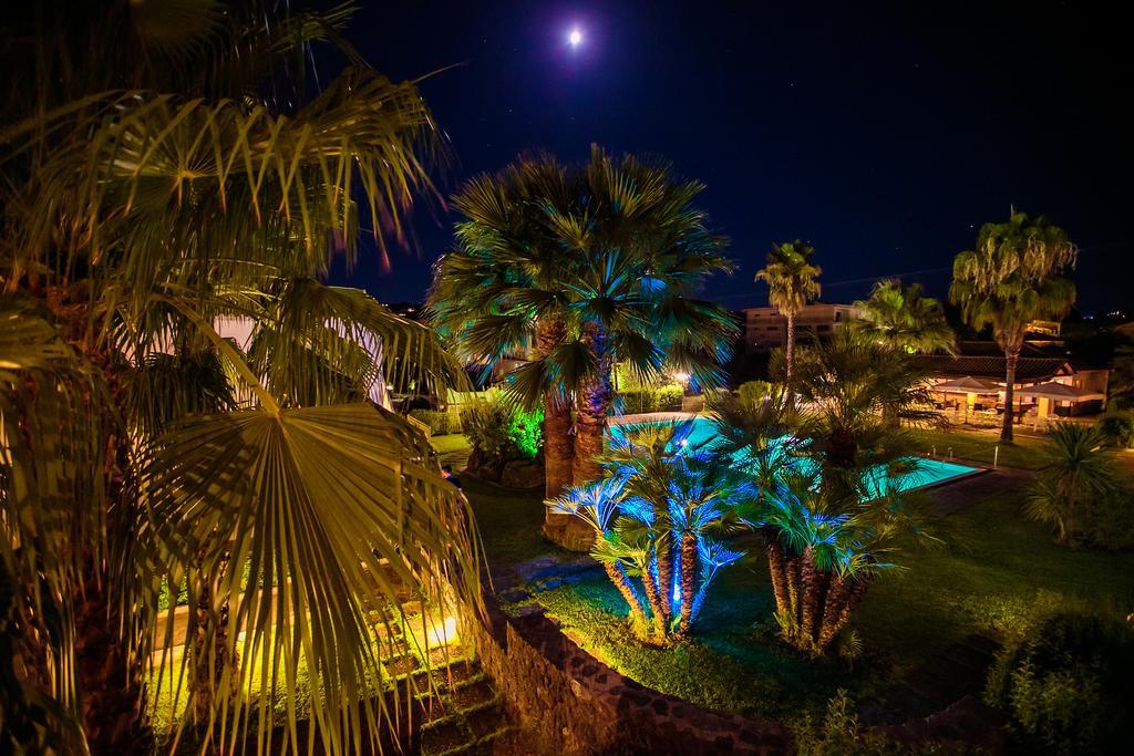 Asteraki Aparthotel Гоувия Экстерьер фото